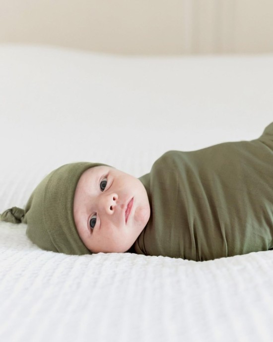 GRSSDER Newborn Swaddle Blanket, Ultra Soft Jersey Receiving Blanket with Matching Headband and Beanie Set 33×44", Stretchy Baby Neutral Swaddle Wrap for Girls and Boys